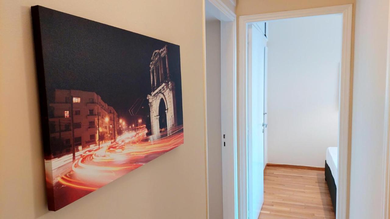 Grand Apartment In Parliament Square 아테네 외부 사진